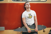 Racer Cat 'Be Nice or Go Away' (yellow) ~ Unisex t-shirt